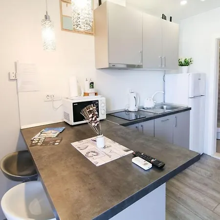 With A Parking Space Tucepi, Makarska - 20886 Apartament